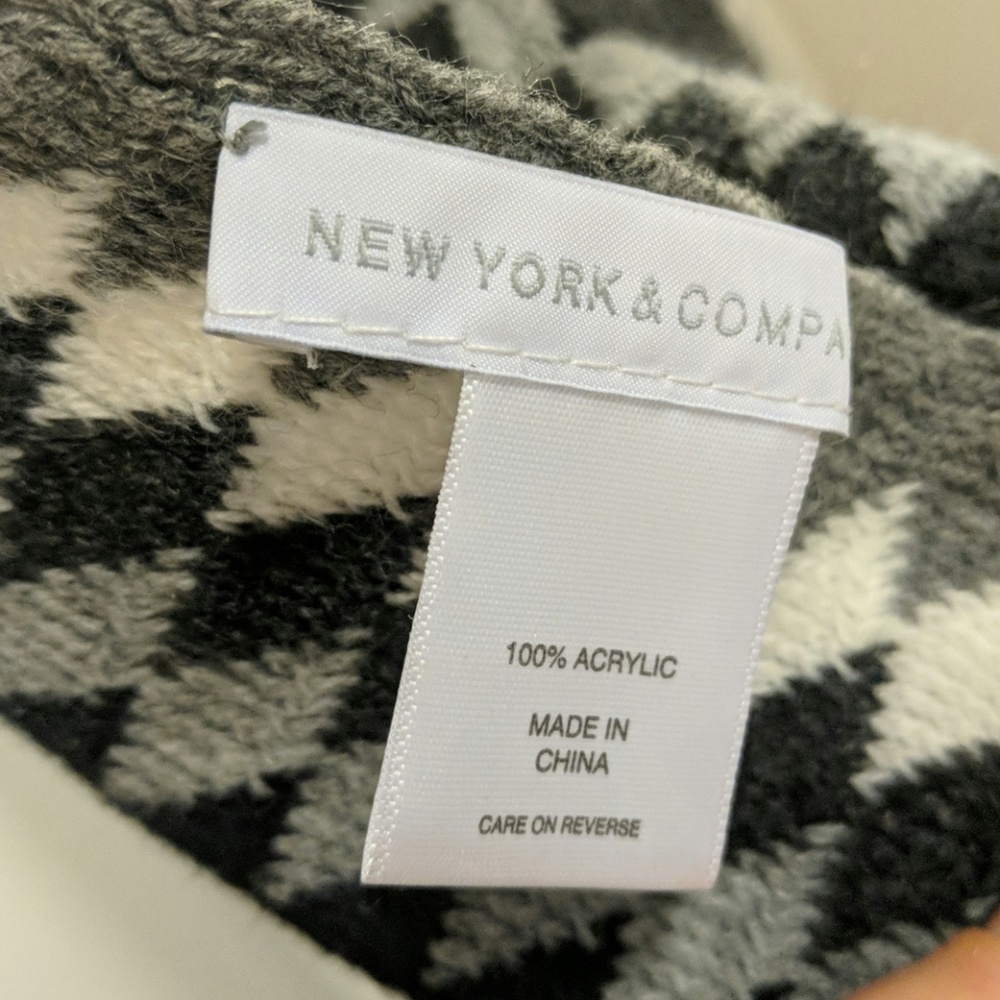 Scarf - Picture 2 of 2